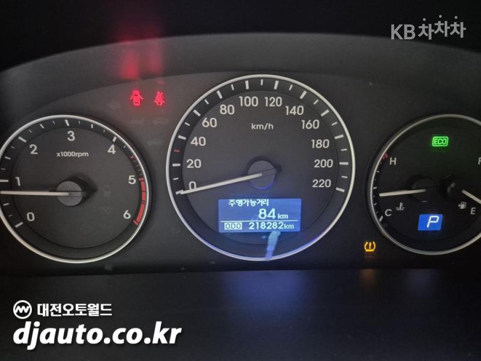 Hyundai Starex — miniaturë 15