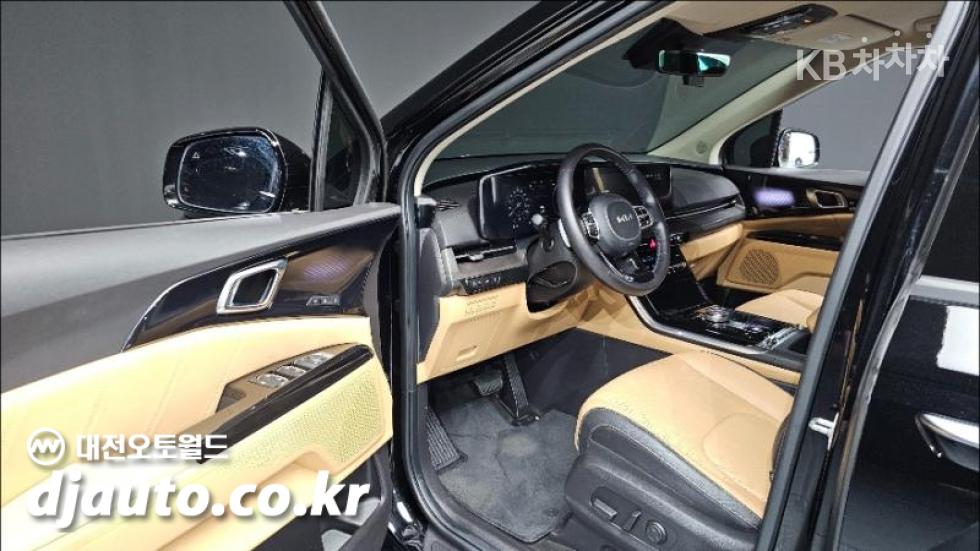 Kia Carnival — miniaturë 10