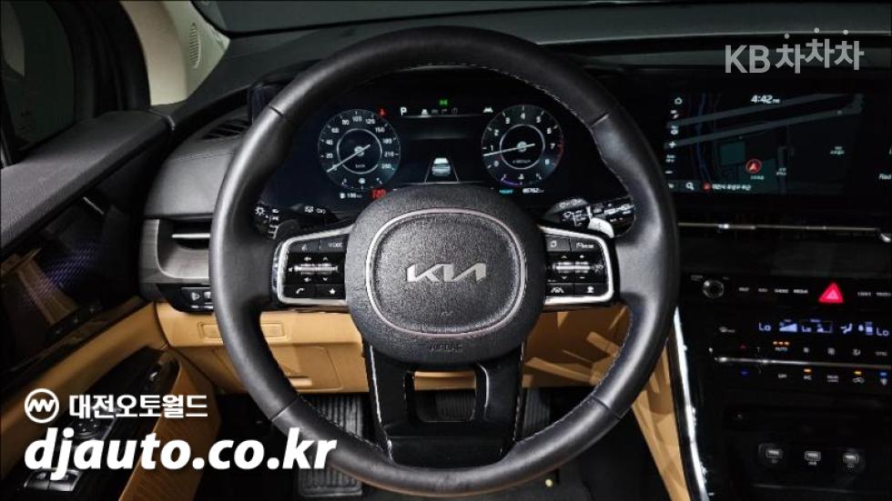 Kia Carnival — miniaturë 15