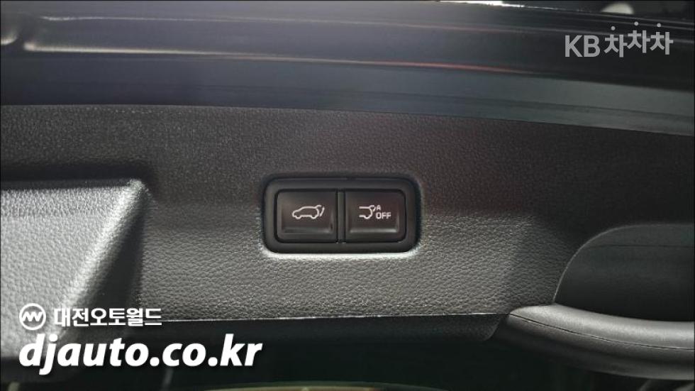 Kia Carnival — miniaturë 20