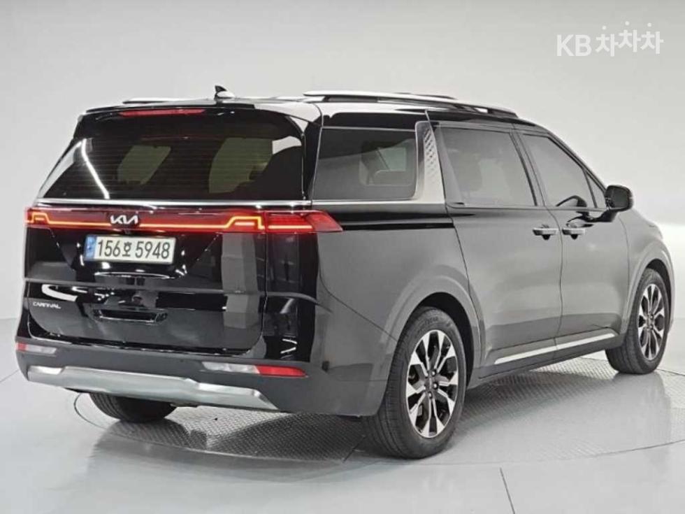 2021 Kia 4 photo