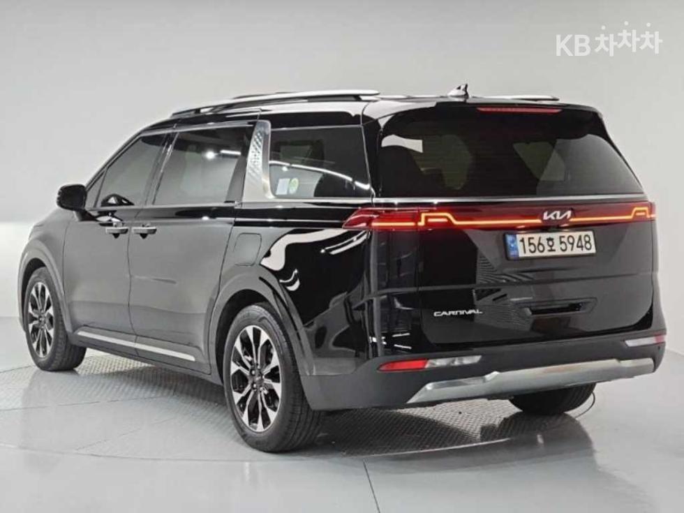 2021 Kia 4 photo