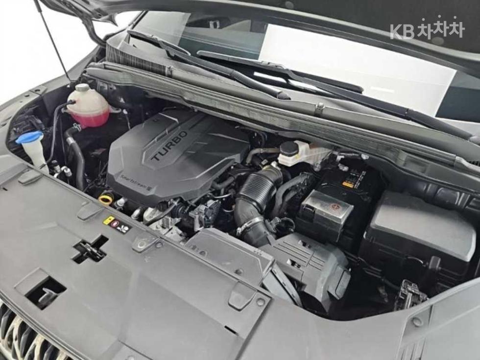 2021 Kia 4 photo