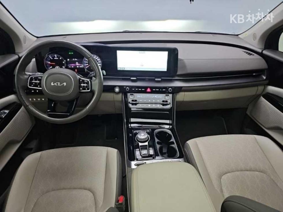 2021 Kia 4 photo