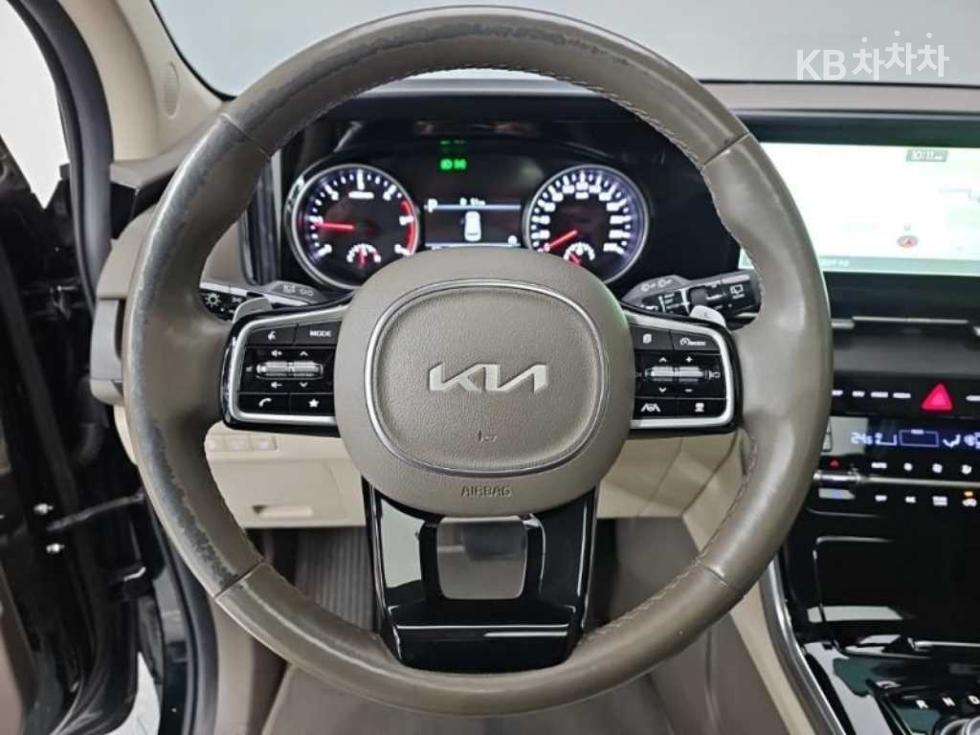 2021 Kia 4 photo