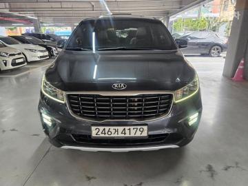 Kia Carnival 7인승 2.2 디젤 리무진 — foto 1