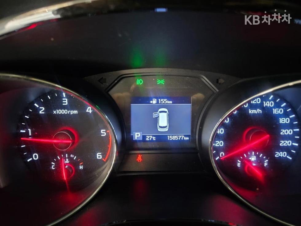 Kia Carnival — miniaturë 8