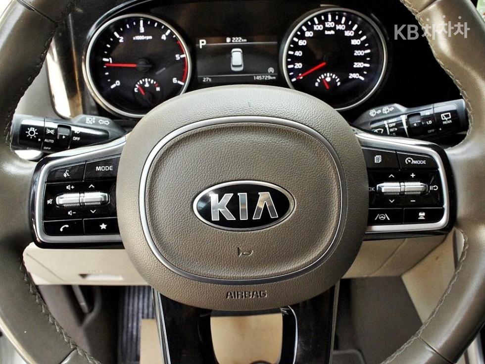 Kia Carnival — miniaturë 8