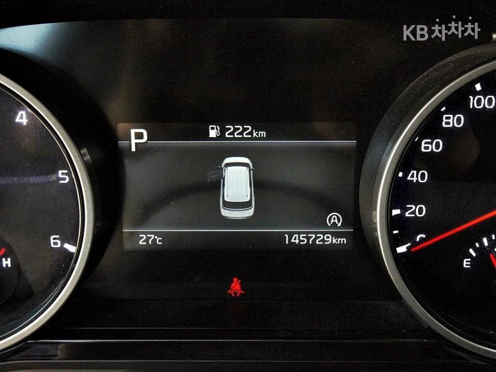 Kia Carnival — miniaturë 9