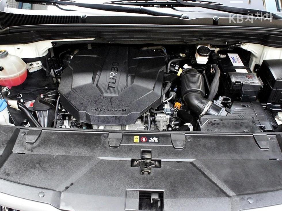 Kia Carnival — miniaturë 18