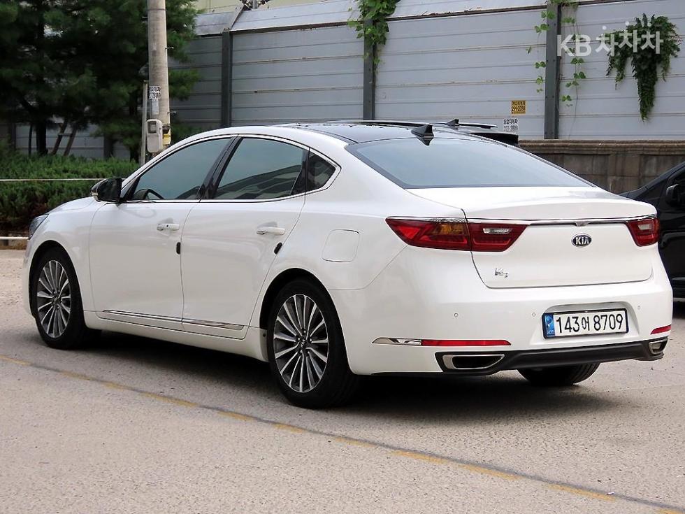 Kia K7 — miniaturë 3