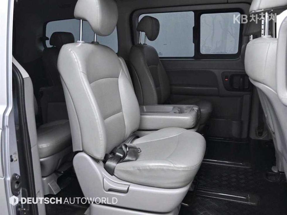 Hyundai Starex — miniaturë 10