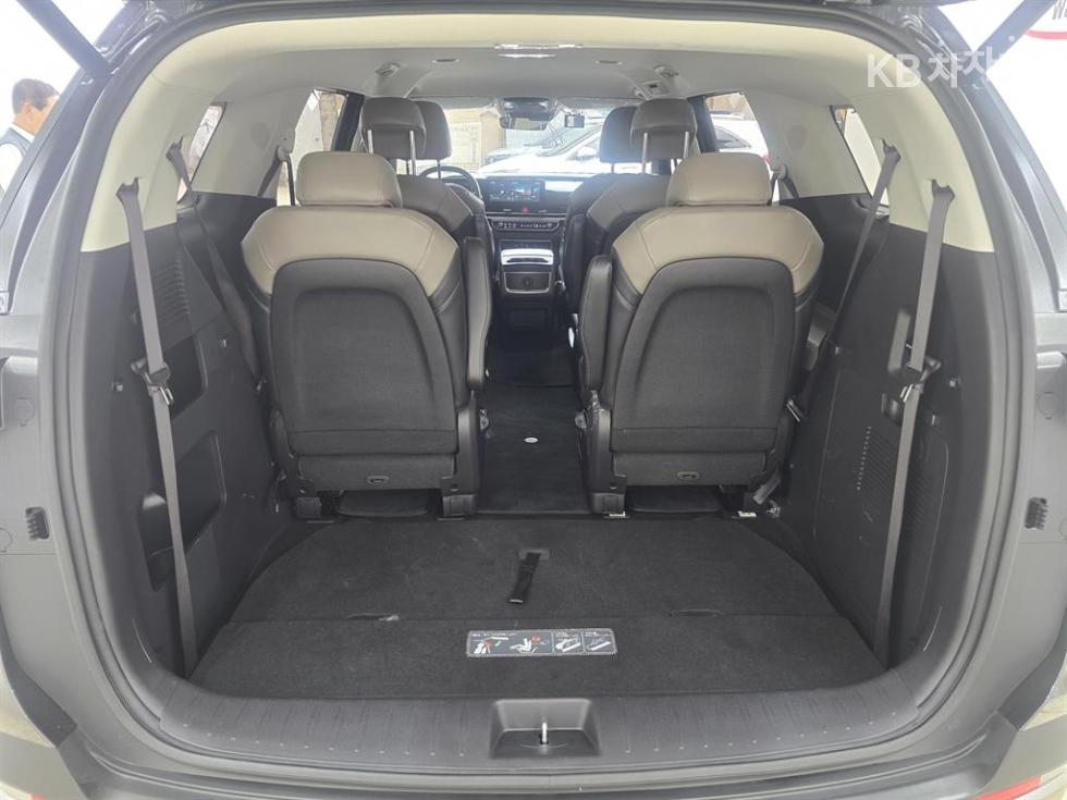 Kia Carnival — miniaturë 5
