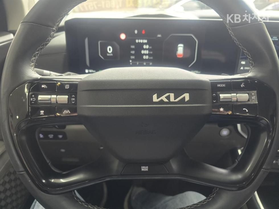 Kia Carnival — miniaturë 10