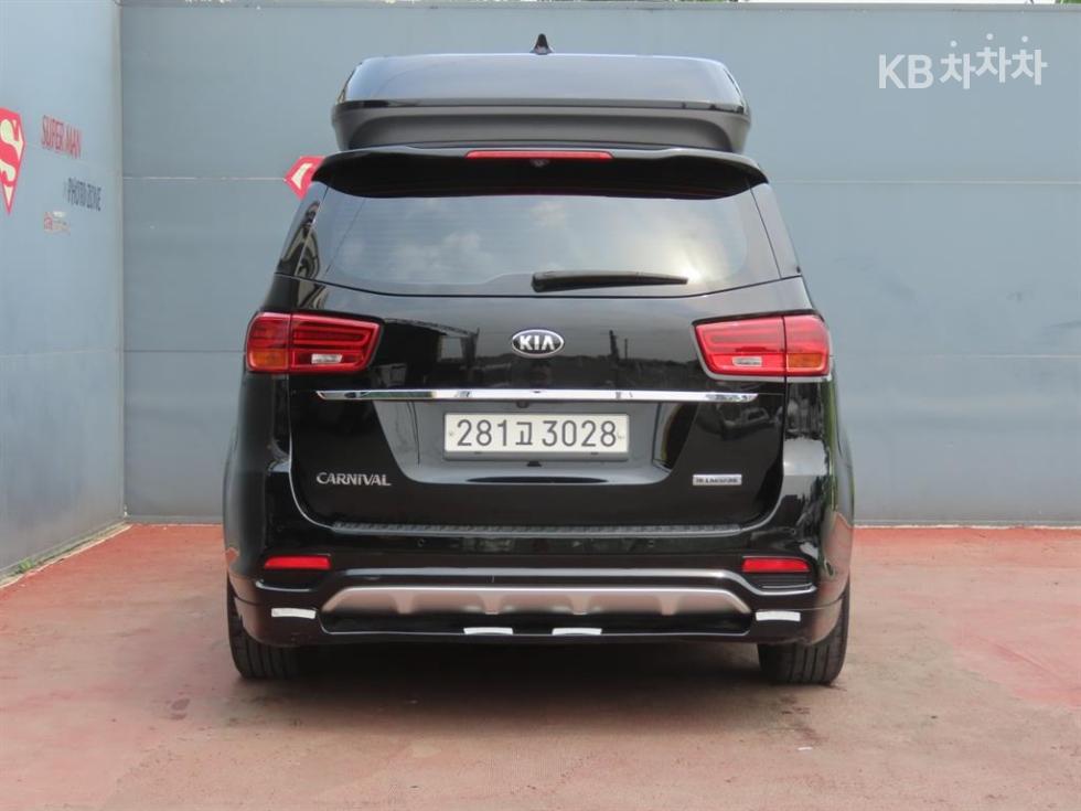 Kia Carnival — miniaturë 4