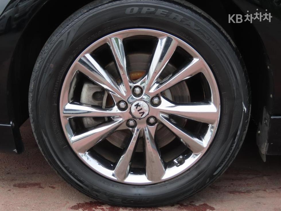 Kia Carnival — miniaturë 20