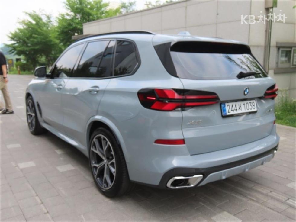 BMW X5 — miniaturë 4