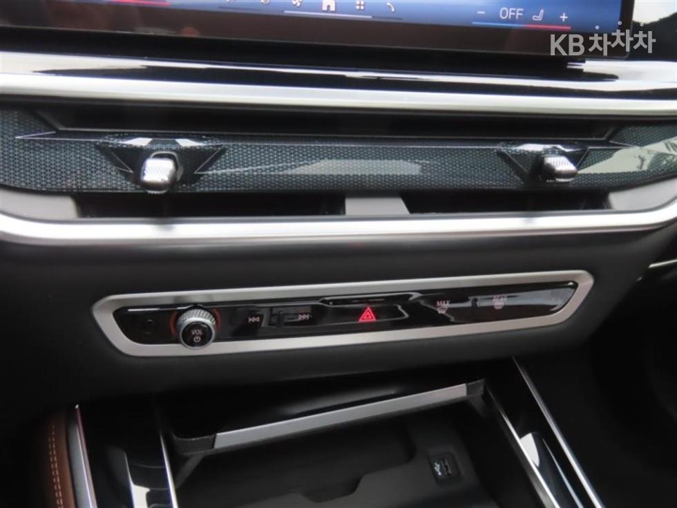 BMW X5 — miniaturë 7