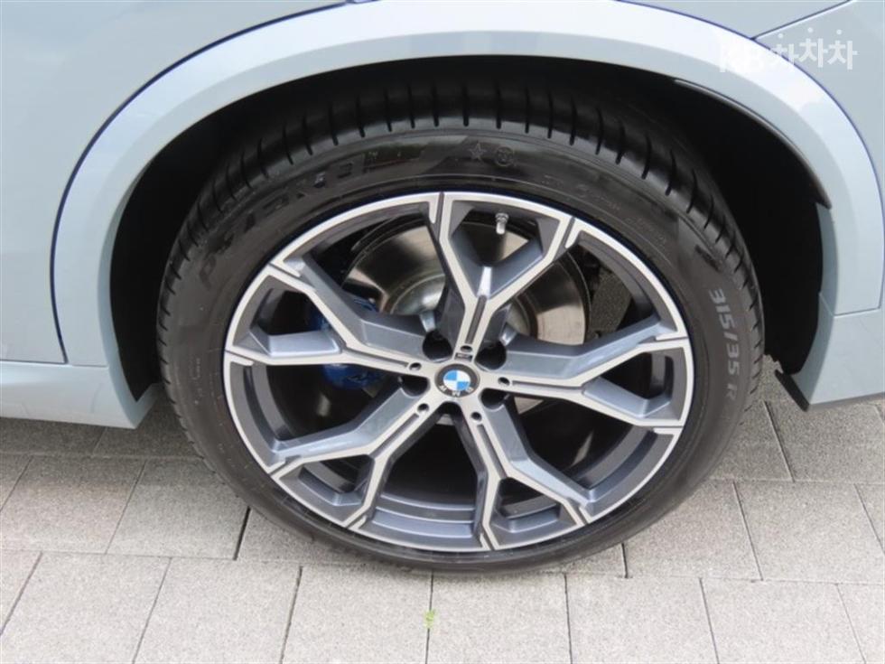BMW X5 — miniaturë 17