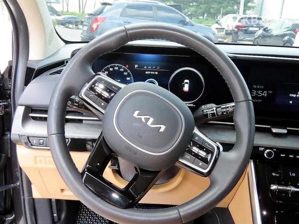 Kia Carnival — miniaturë 8