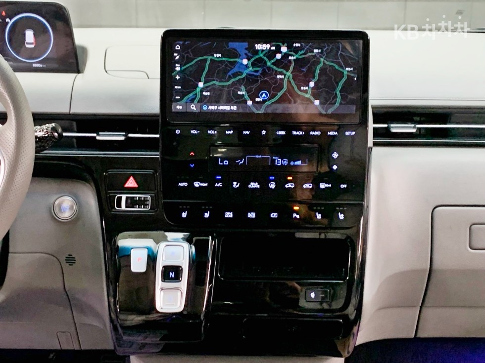 Hyundai Staria — miniaturë 13