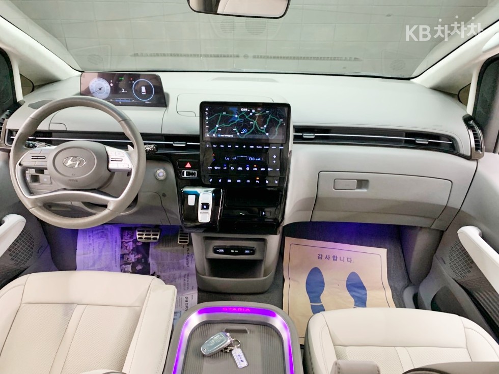 Hyundai Staria — miniaturë 7