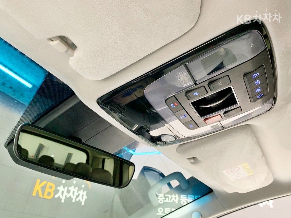 Hyundai Staria — miniaturë 17