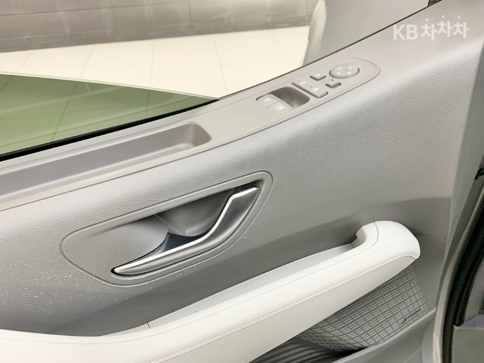 Hyundai Staria — miniaturë 19