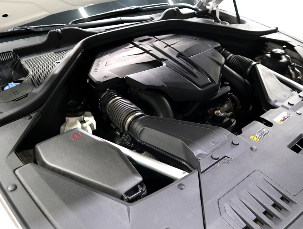 2023 Genesis GV80 photo