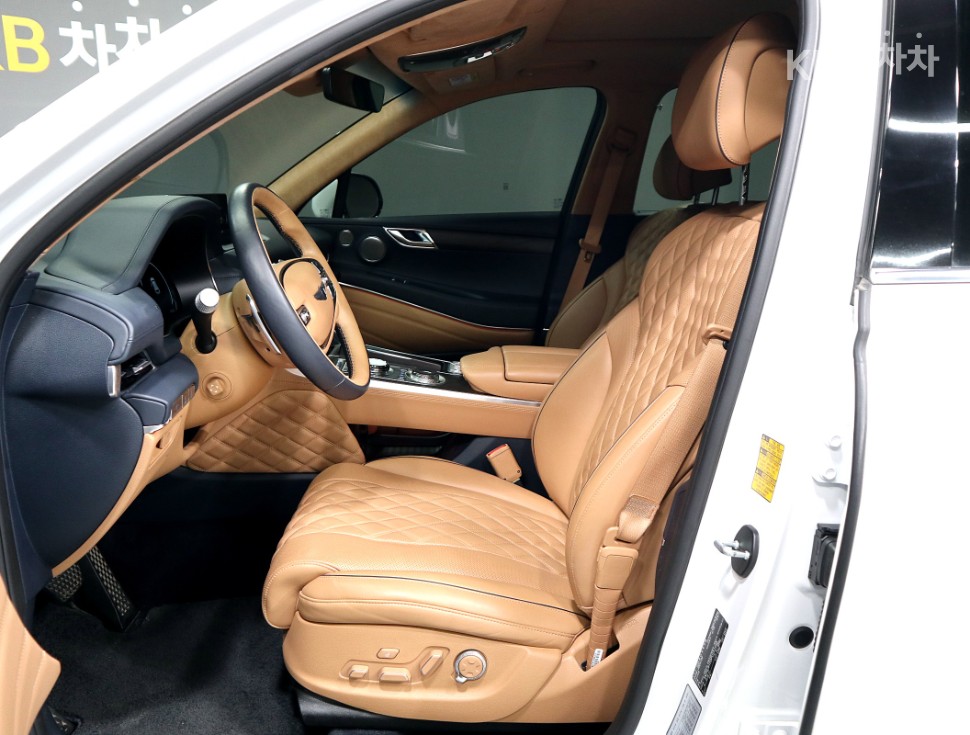 2023 Genesis GV80 photo