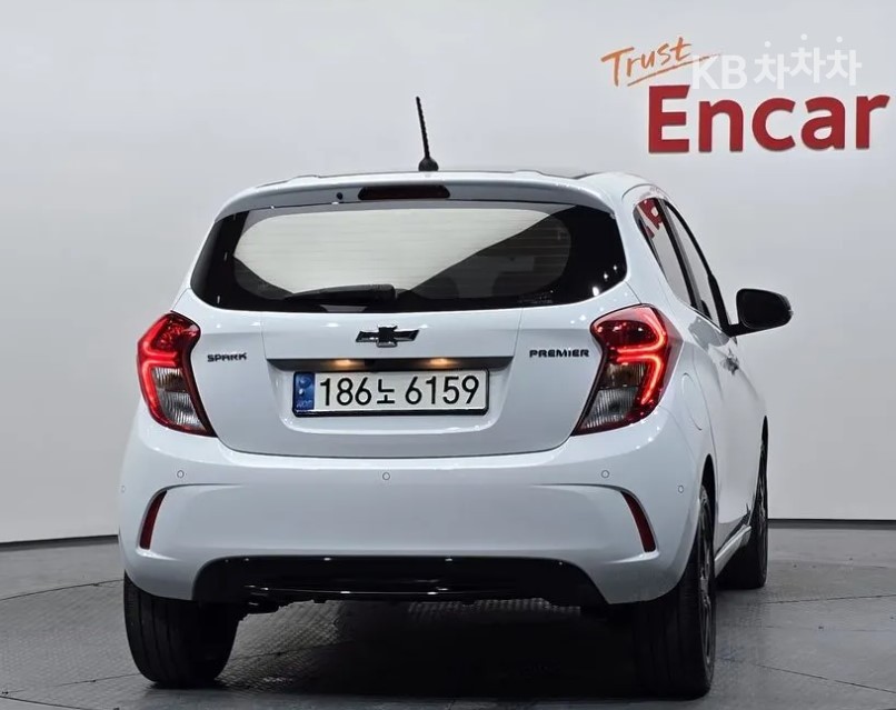 GM Korea Chevrolet Spark BASE MODEL — фото 4
