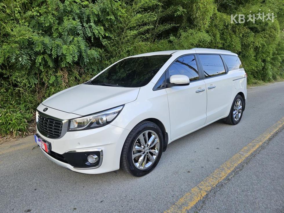 Kia Carnival 9인승 2.2 디젤 — foto 1