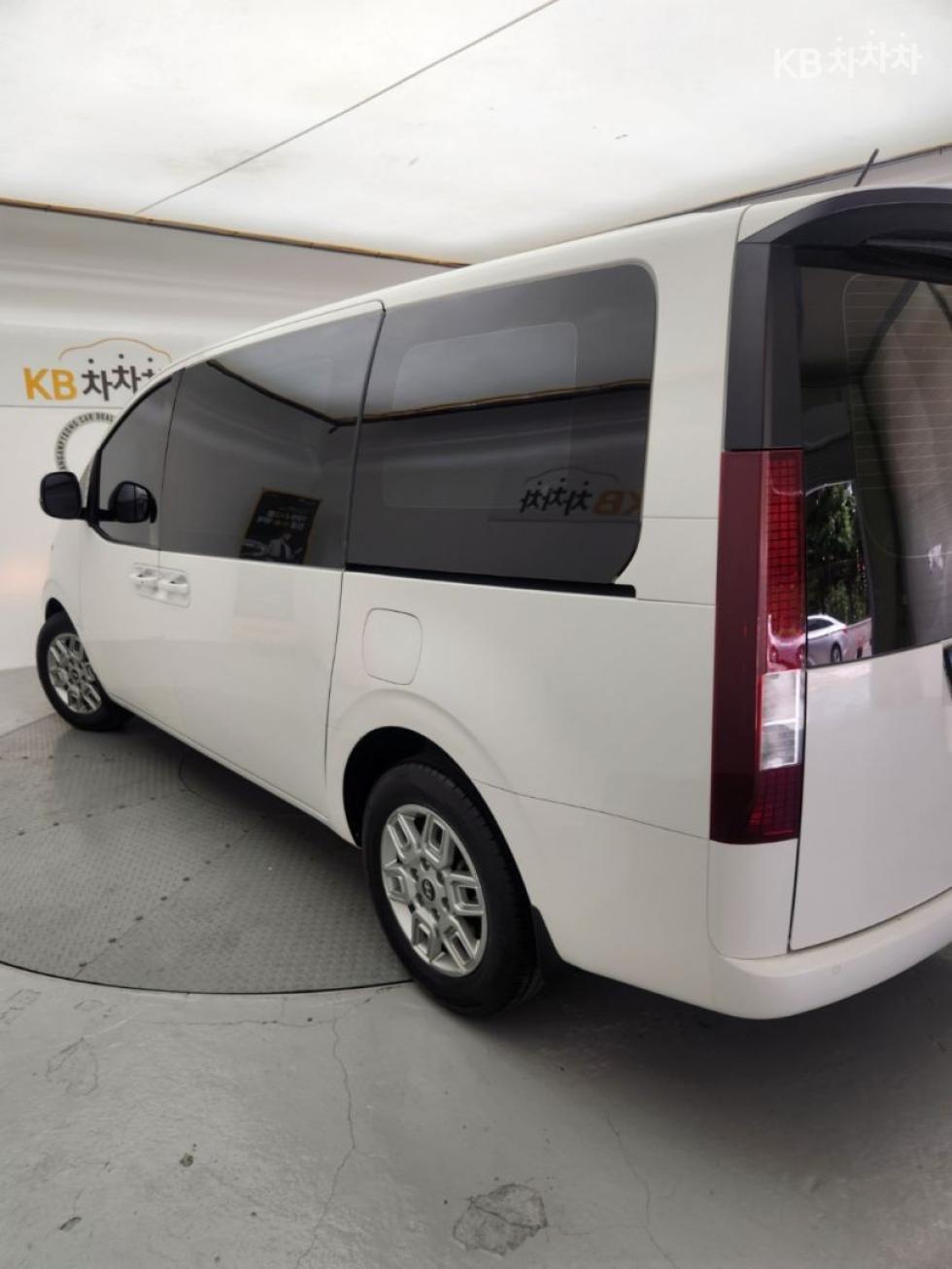 Hyundai Staria — miniaturë 2
