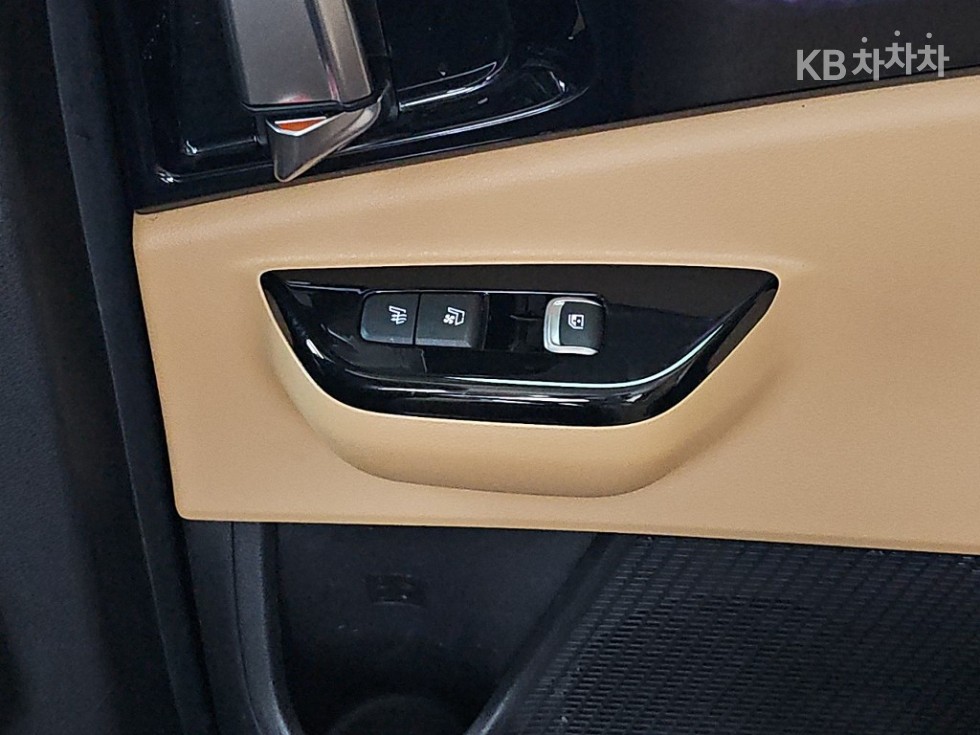 Kia Carnival — miniaturë 14
