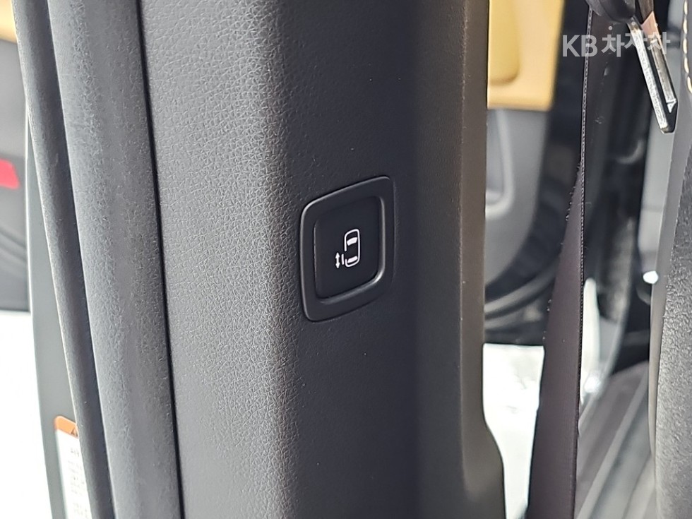 Kia Carnival — miniaturë 16