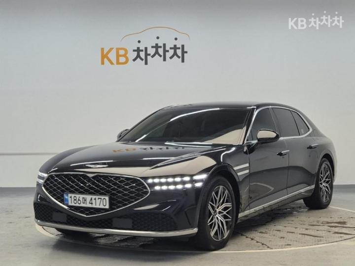 Genesis G90 BASE MODEL