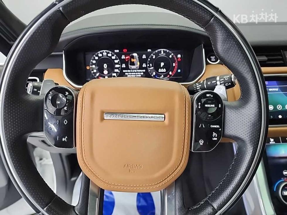 2019 Land Rover Used Car photo