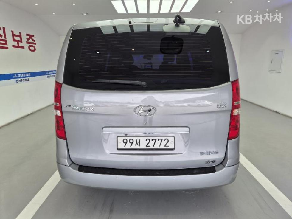 Hyundai Starex — miniaturë 3