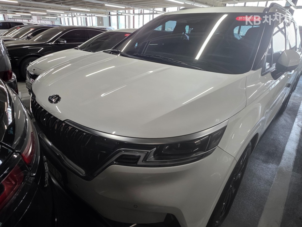Kia Carnival — miniaturë 2