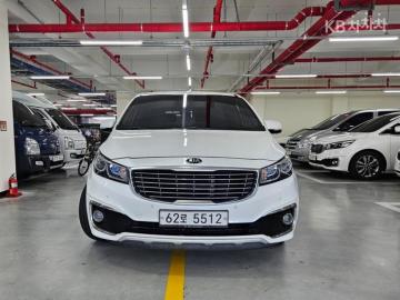 Kia Carnival 7인승 2.2 디젤 리무진 — foto 1