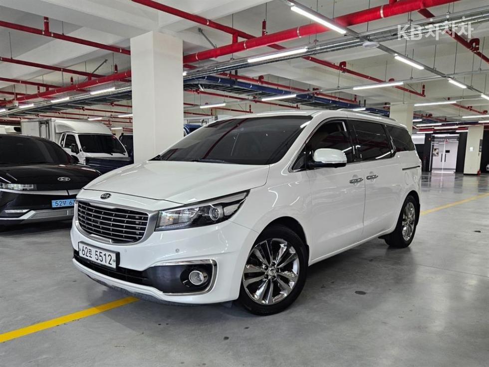 Kia Carnival — miniaturë 2