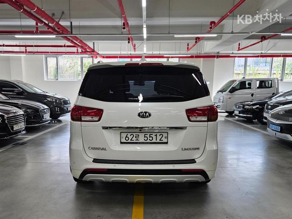 Kia Carnival — miniaturë 3