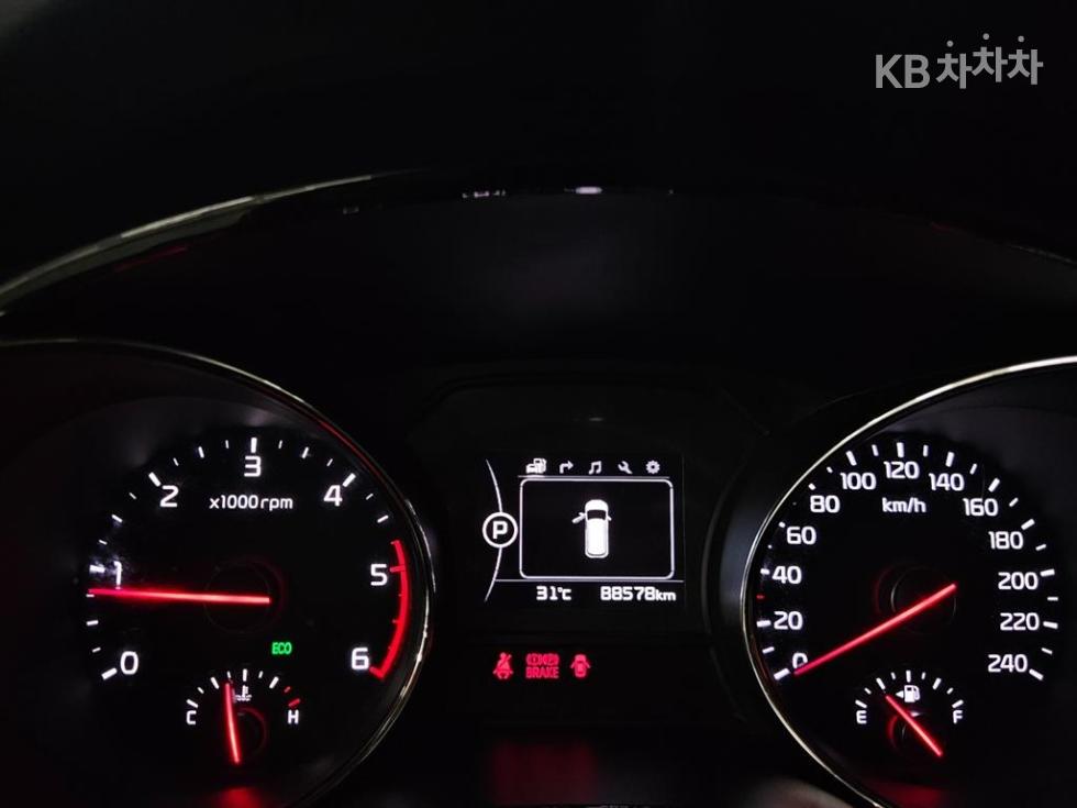 Kia Carnival — miniaturë 13