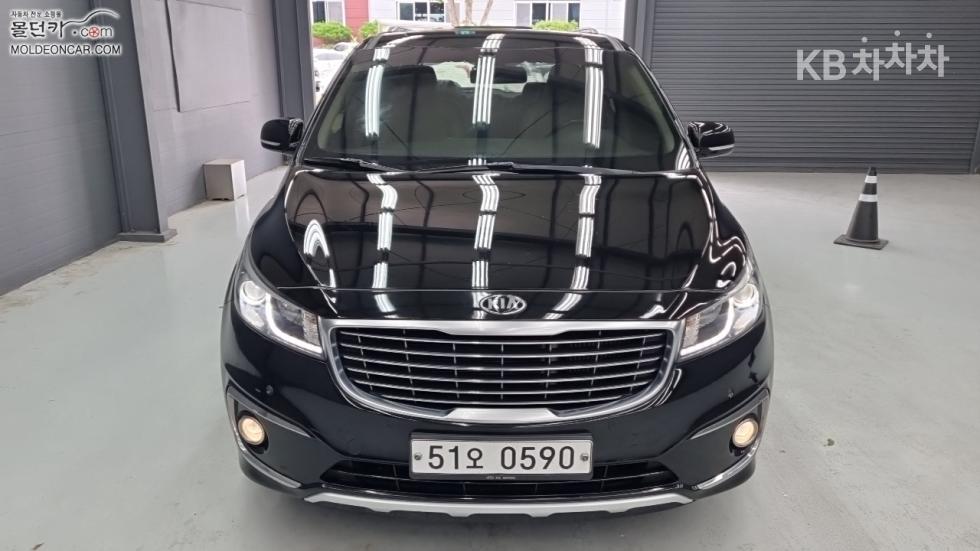 Kia Carnival — miniaturë 3
