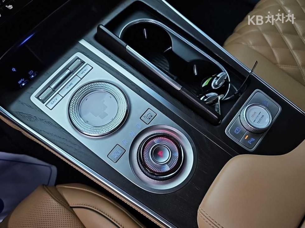 2020 Genesis GV80 photo
