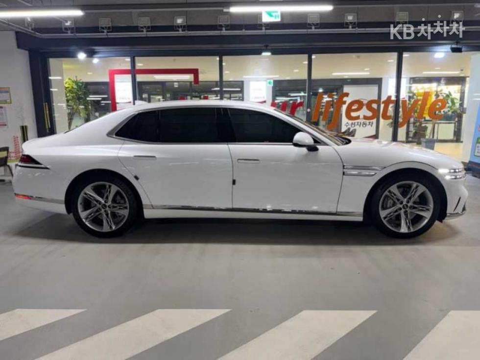 2022 Genesis G90(RS4) photo