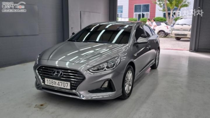 Hyundai Sonata 2.0 LPi 렌터카 — foto 1
