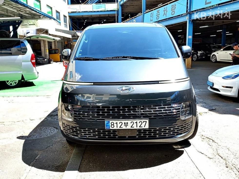 Hyundai Staria Cargo 5-Seater Modern — foto 1