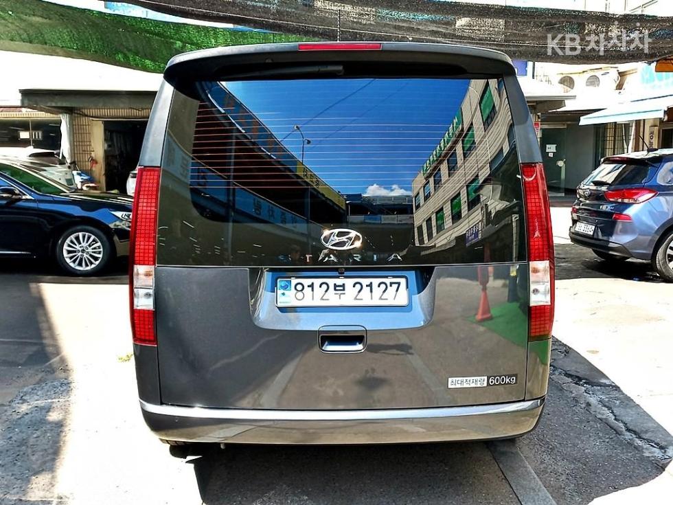 Hyundai Staria — miniaturë 3