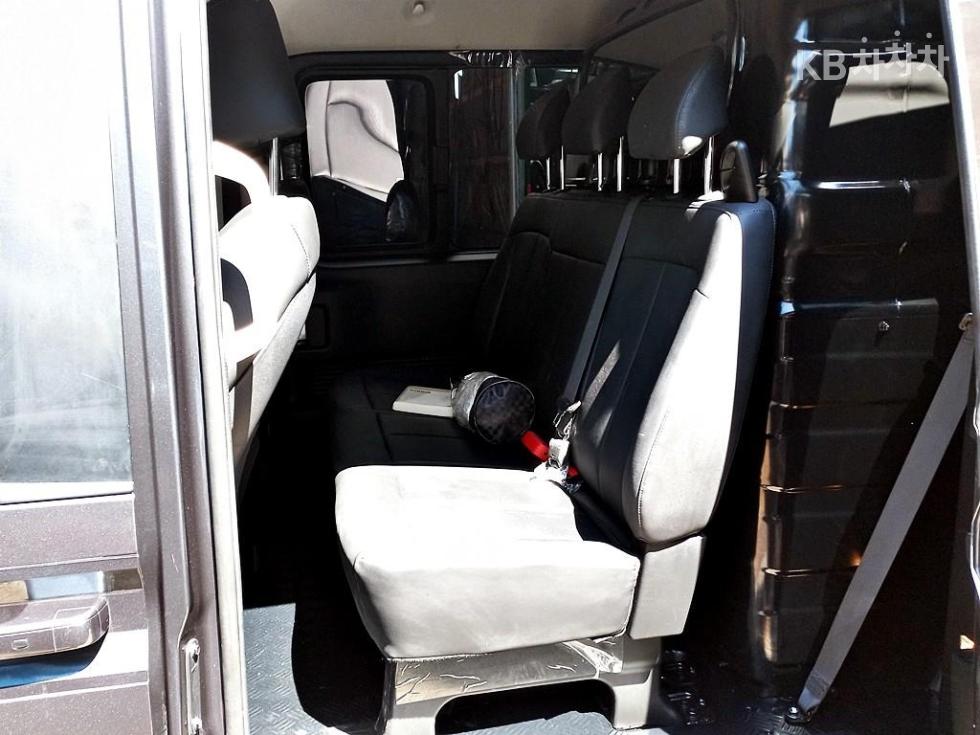 Hyundai Staria — miniaturë 6
